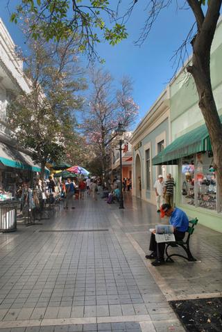 Paseo Atocha en Ponce, antaño, una de las principales vías de comercio local. / Foto por: Ricardo Alcaraz