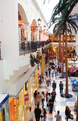 Centro Comercial Plaza las Américas. / Foto por: Ricardo Alcaraz